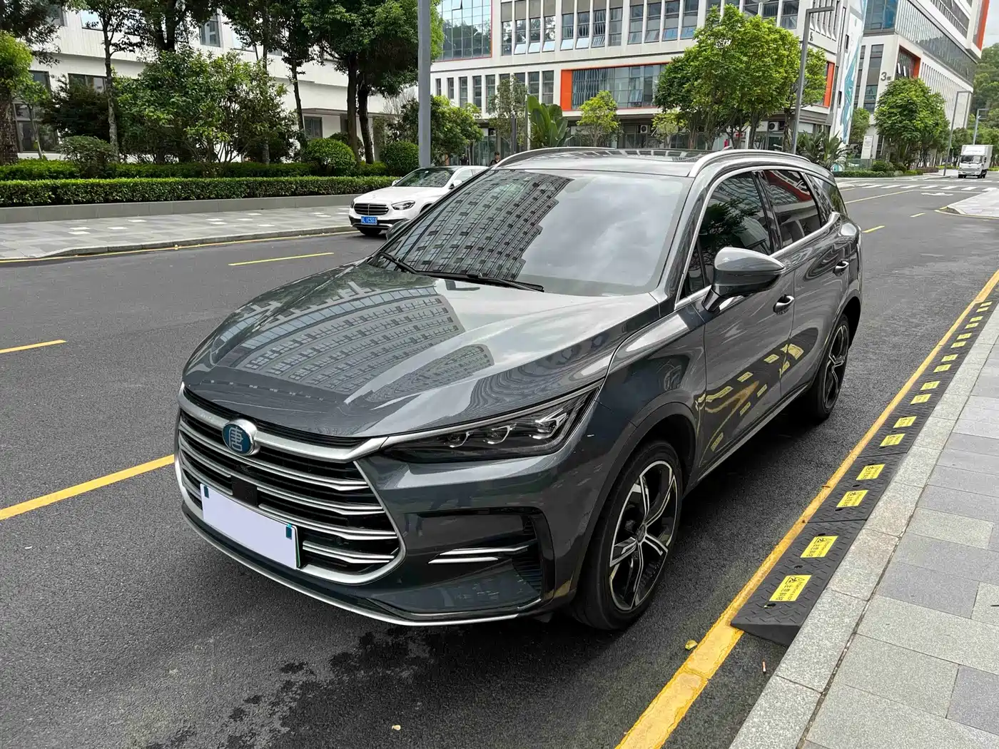 BYD Tang New Energy 2021 DM-i 112KM Honor