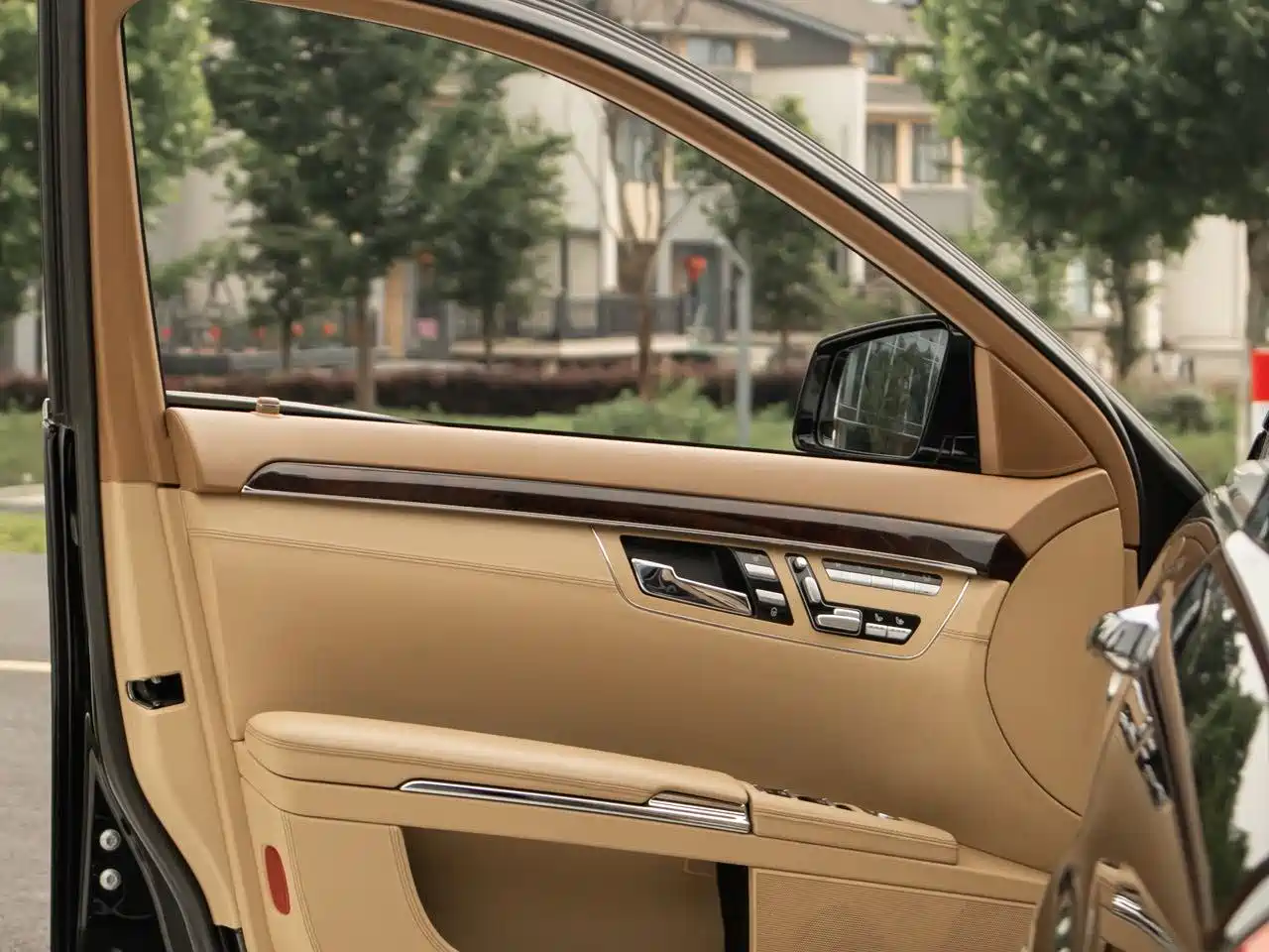 Mercedes-Benz S-Class 2011 S 500 L CGI 4MATIC фото 7