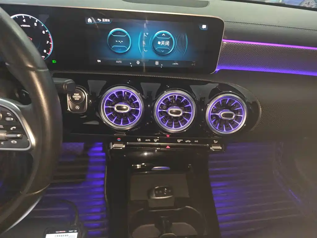 Mercedes-Benz A-Class 2020 A 200 L фото 13