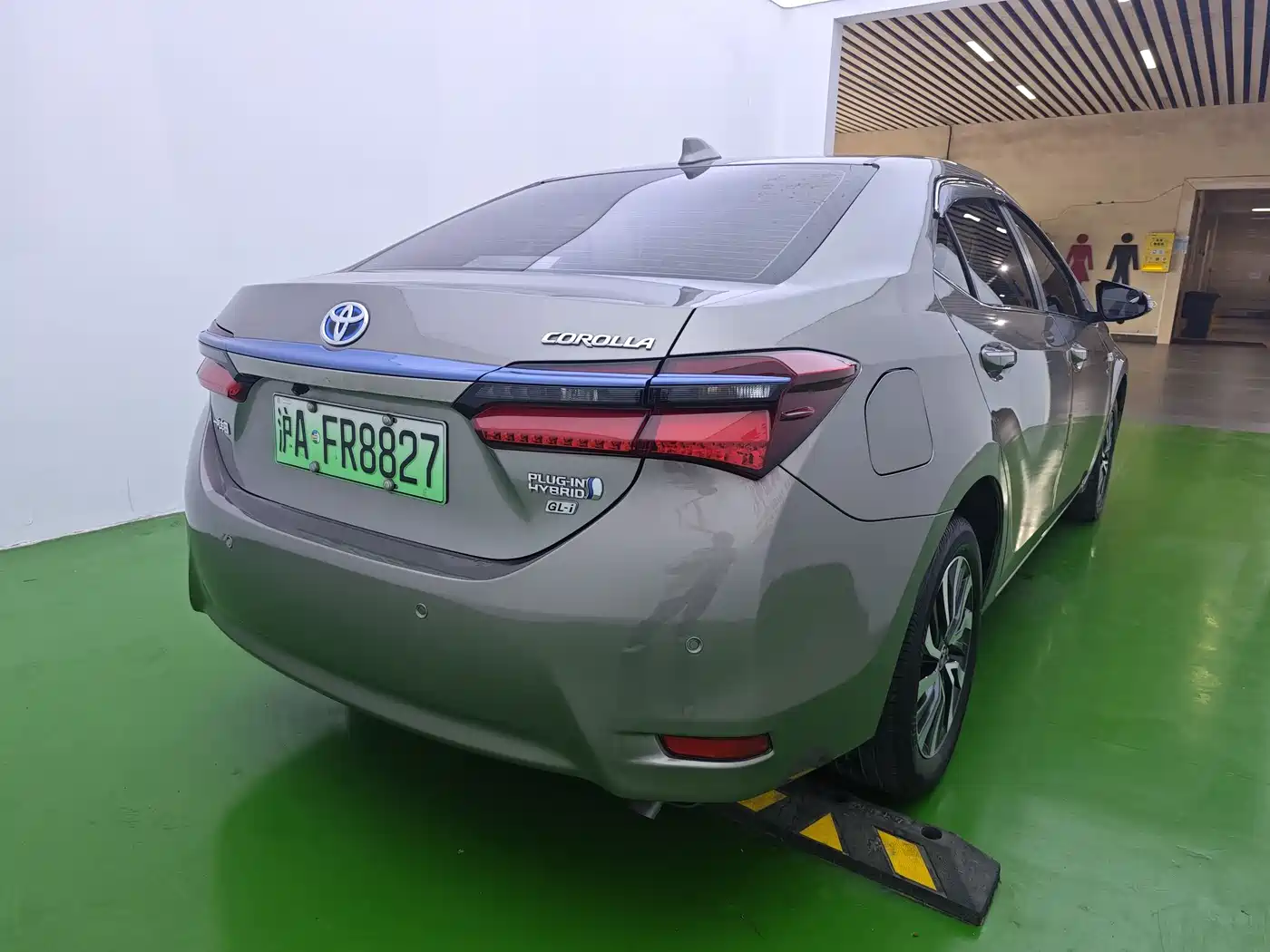 Toyota Corolla Twin Engine E+ 2019 1.8L E-CVT Luxury Edition фото 4