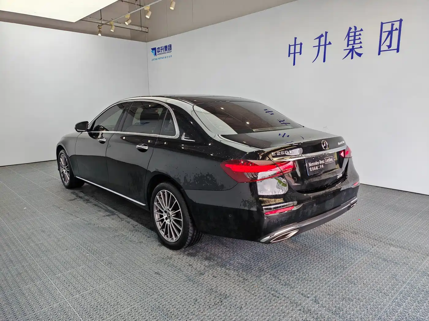 Mercedes-Benz E-Class 2023 E 260 L фото 4