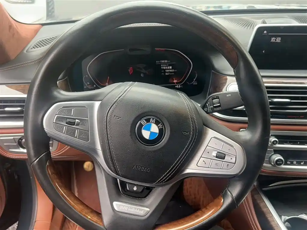 BMW 7 Series 2019 Facelift 740Li xDrive Executive Luxury Package фото 6