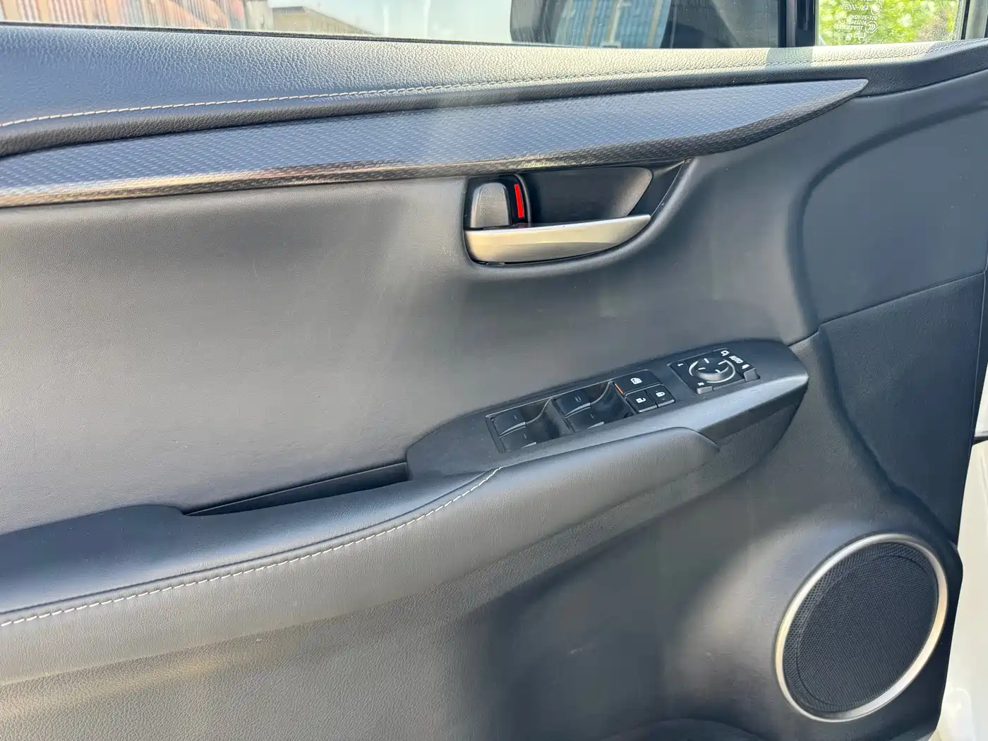 Lexus NX 2015 200t AWD F Sport фото 13