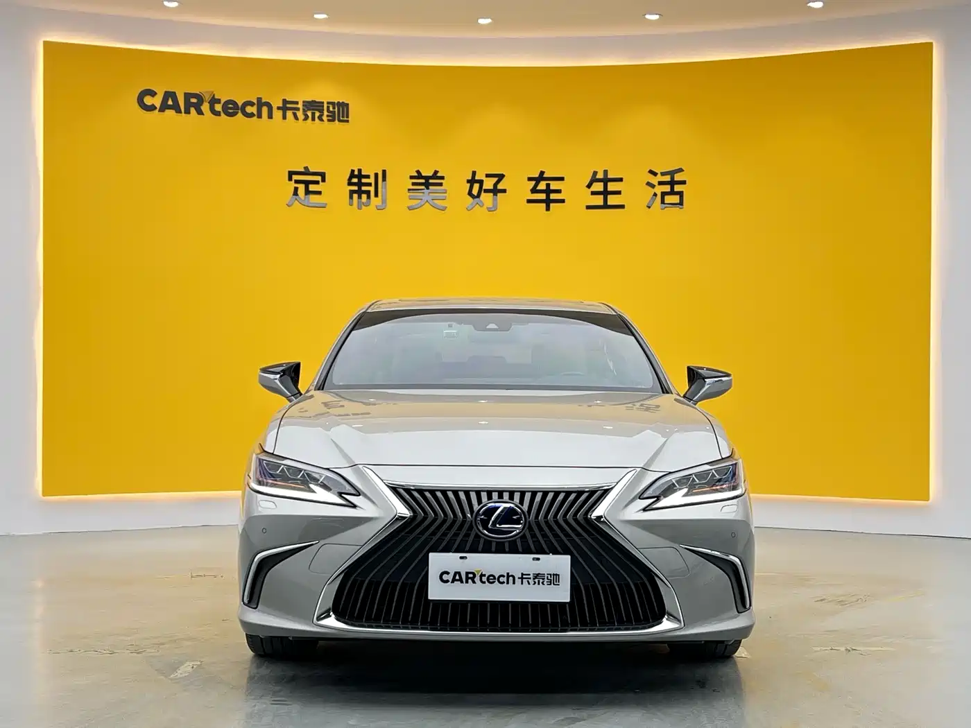 Lexus ES 2020 300h Ultimate Edition фото 2