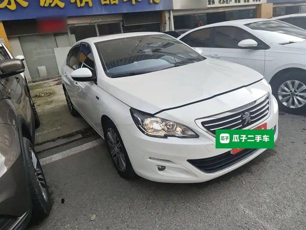Peugeot 408 2016 1.6T Automatic Luxury Edition фото 4