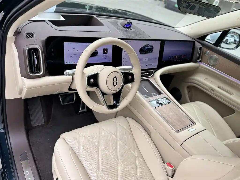 AITO Wenjie AITO M9 2025 Extended Range Ultra 52kWh 6-Seater фото 13