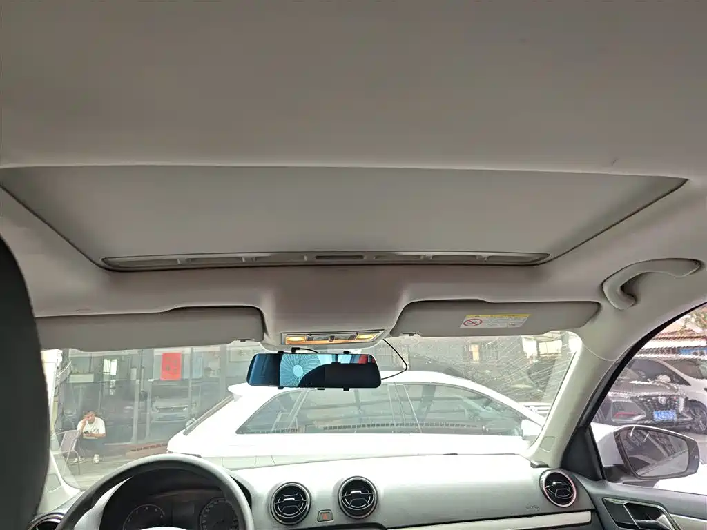 Volkswagen Jetta 2017 1.5L Automatic Comfort фото 11