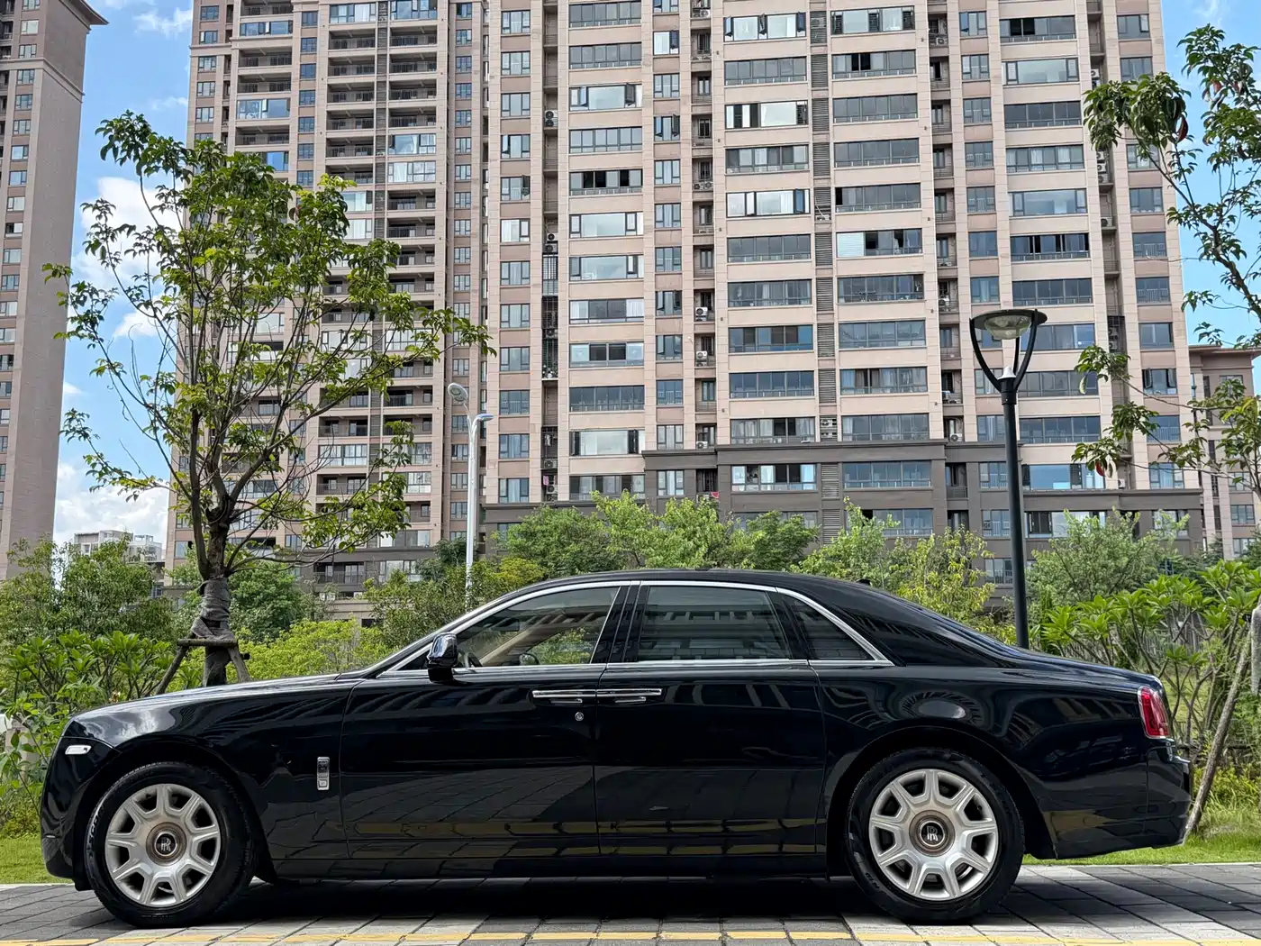 Photo 2 - Rolls-Royce Ghost