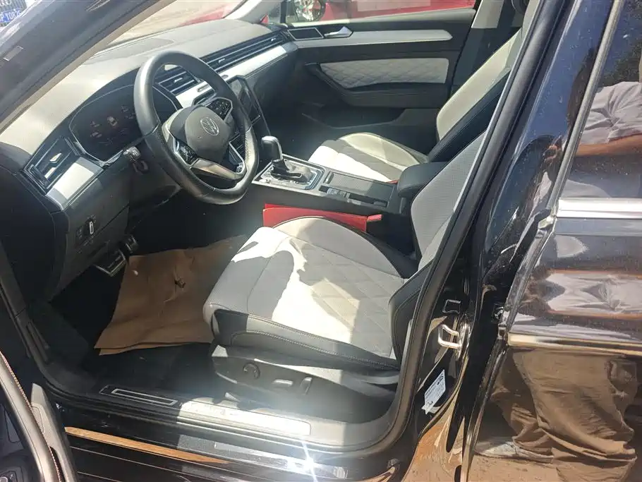 Volkswagen Magotan 2023 Model 2 Million Commemorative Edition 330TSI DSG Luxury фото 9