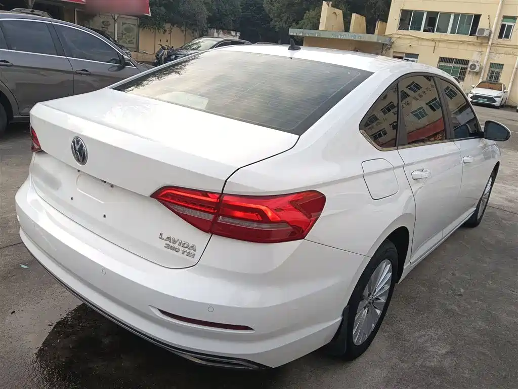Volkswagen Lavida 2018 280TSI DSG Comfort Edition China V фото 7