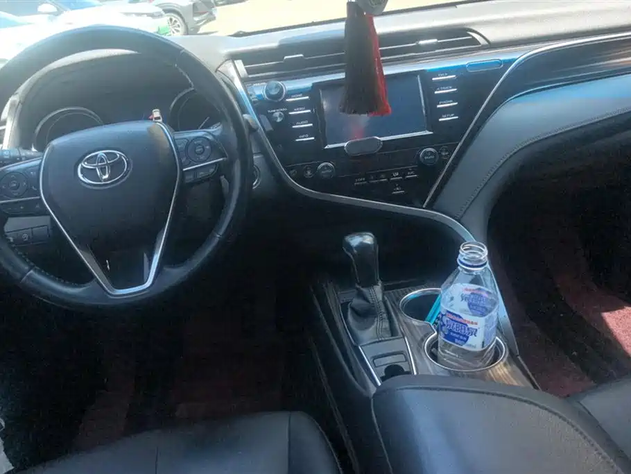 Toyota Camry 2018 2.0G Luxury Edition фото 12
