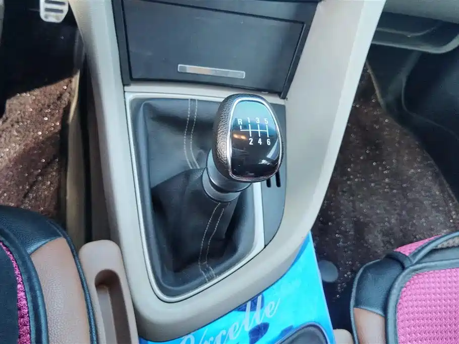 Buick Excelle 2018 15T Manual Elite (China V) фото 16
