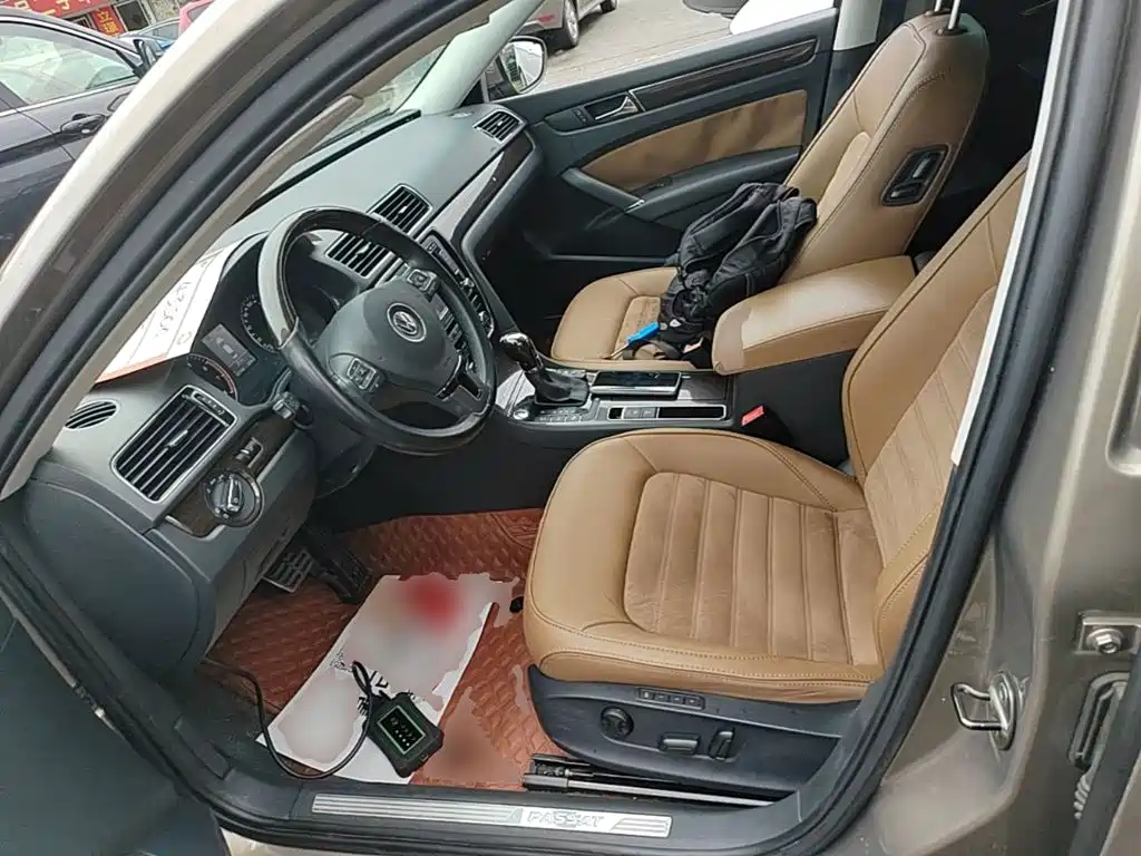 Фото 11 - Volkswagen Passat
