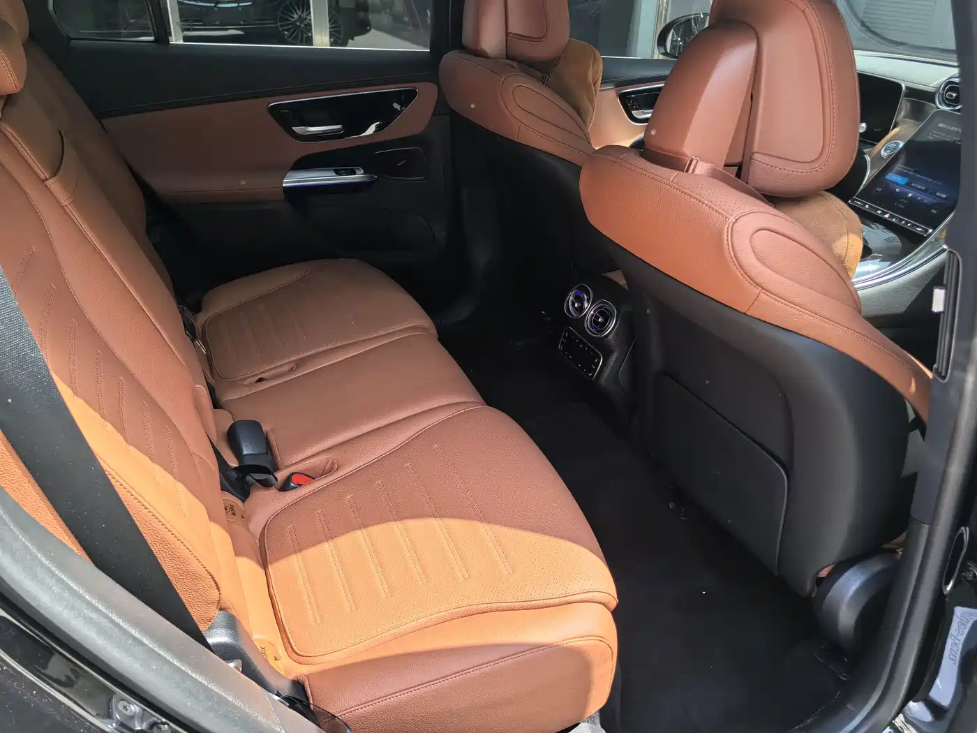 Mercedes-Benz GLC 2024 GLC 300 L 4MATIC Dynamic 7-seater фото 9