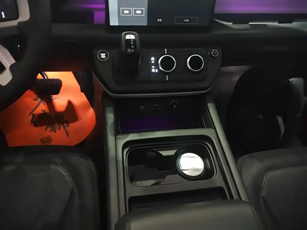 Land Rover Defender 2024 110 3.0T P400 X-DYNAMIC HSE фото 14