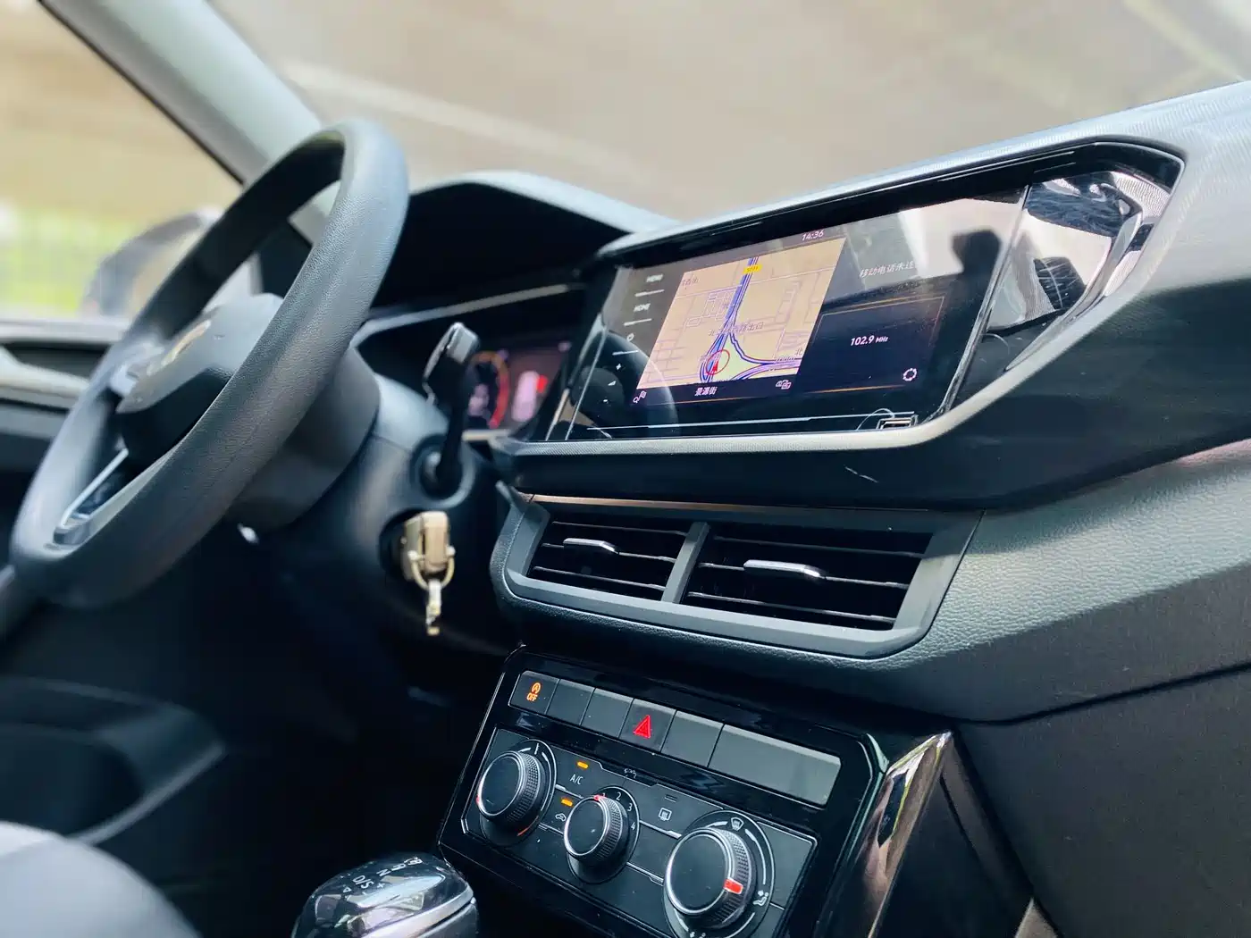 Volkswagen Tanying 2020 1.5L Automatic Joy Edition фото 6