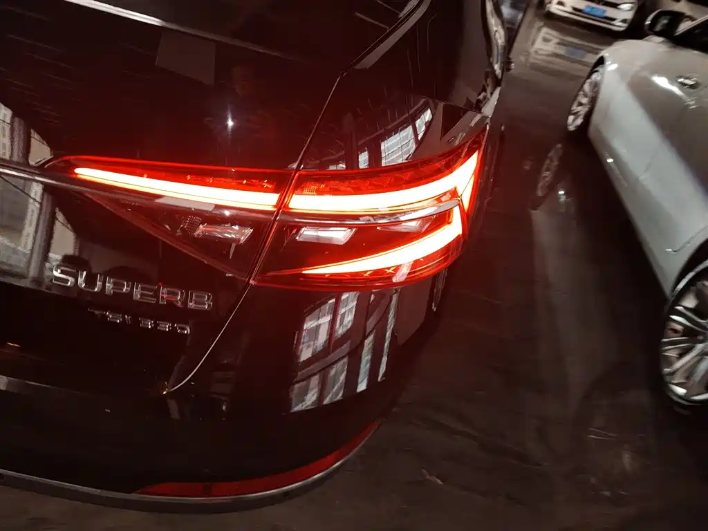 Škoda Superb 2019 Facelift TSI330 DSG Comfort фото 24