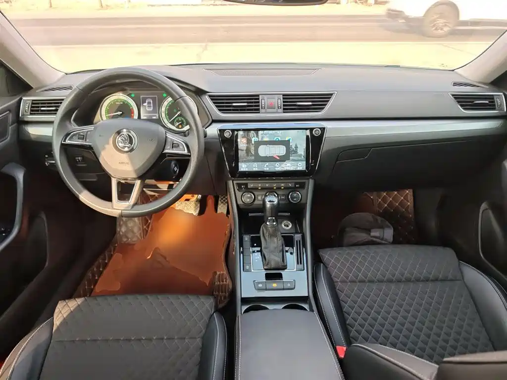 Škoda Superb 2018 TSI330 DSG Comfort Edition China V фото 10