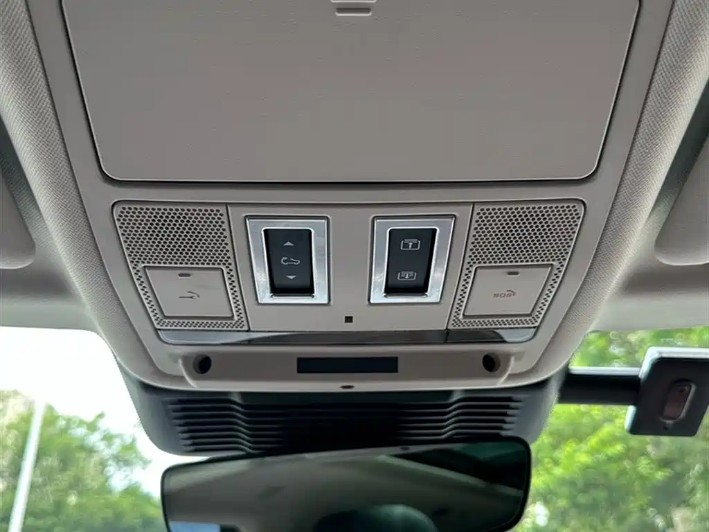 Land Rover Range Rover Evoque 2021 Range Rover Evoque L 249PS R-Dynamic S Performance Edition фото 12