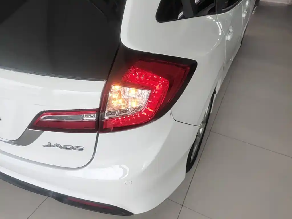 Honda Jade 2016 2013 1.8L Automatic Comfort Edition 5-seater