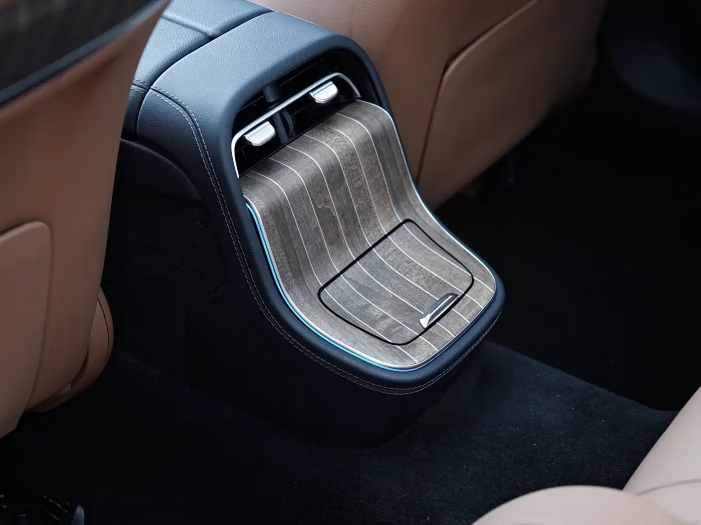 Mercedes-Benz E-Class 2024 Model E 300 L Luxury фото 17