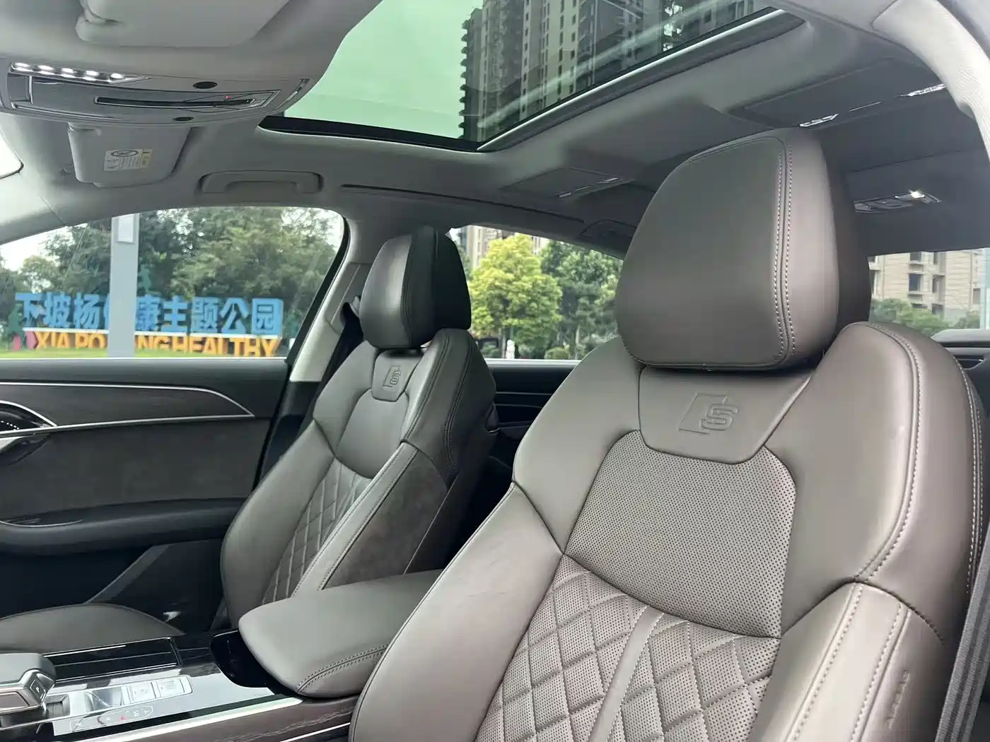 Audi A8 2021 A8L 50 TFSI quattro Comfort фото 26