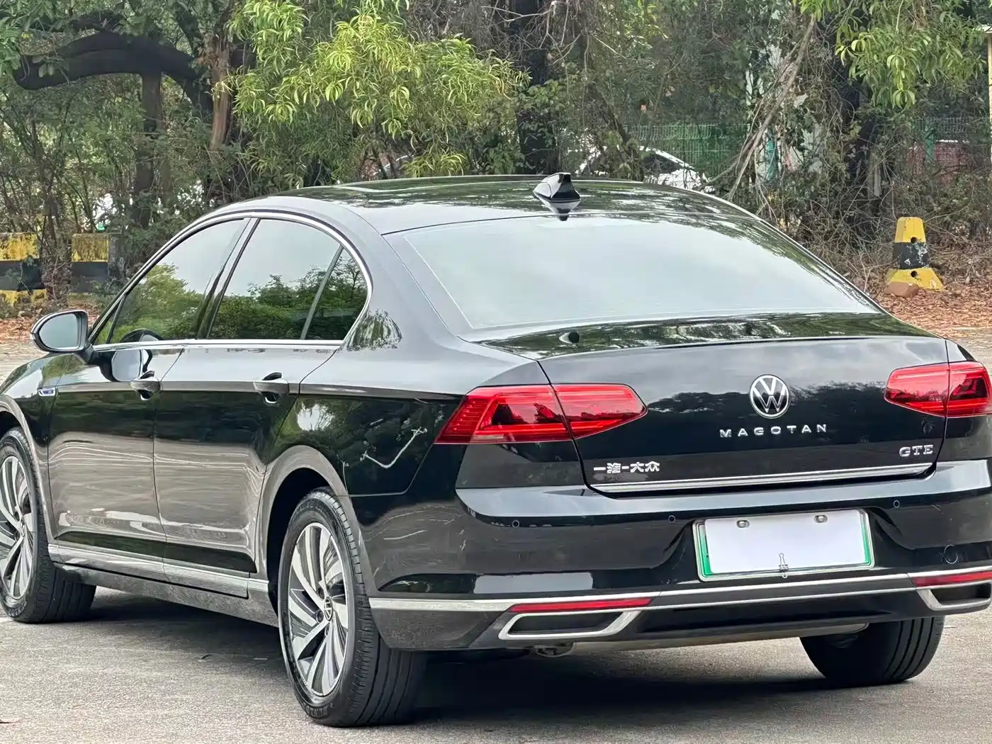 VOLKSWAGEN MAGOTAN GTE PLUG IN HYBRID