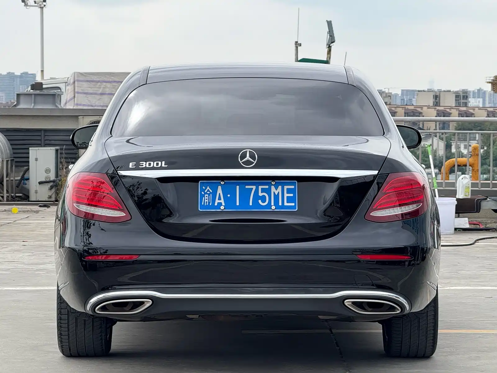 Фото 4 - Mercedes-Benz E-Class