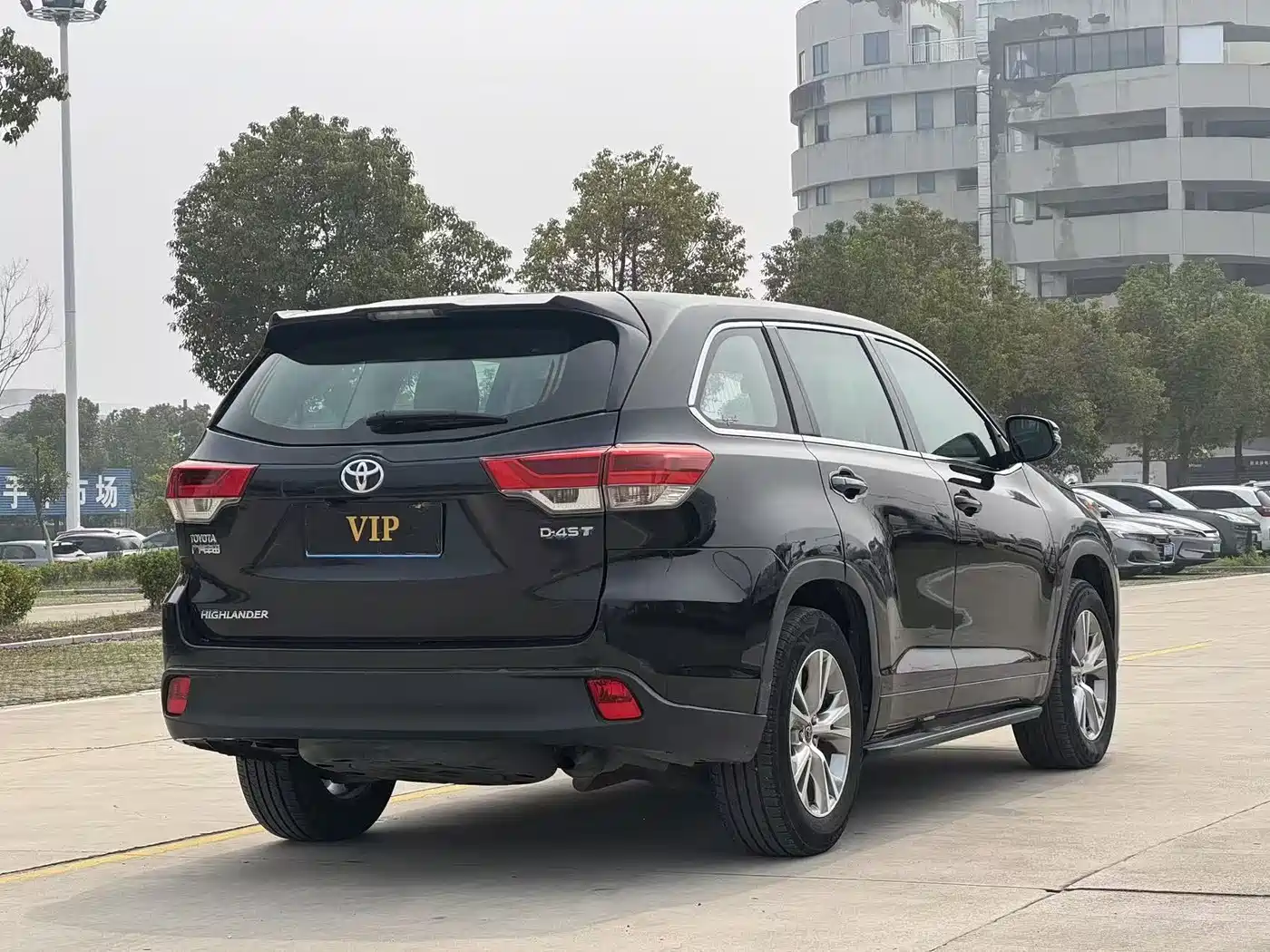 TOYOTA HIGHLANDER