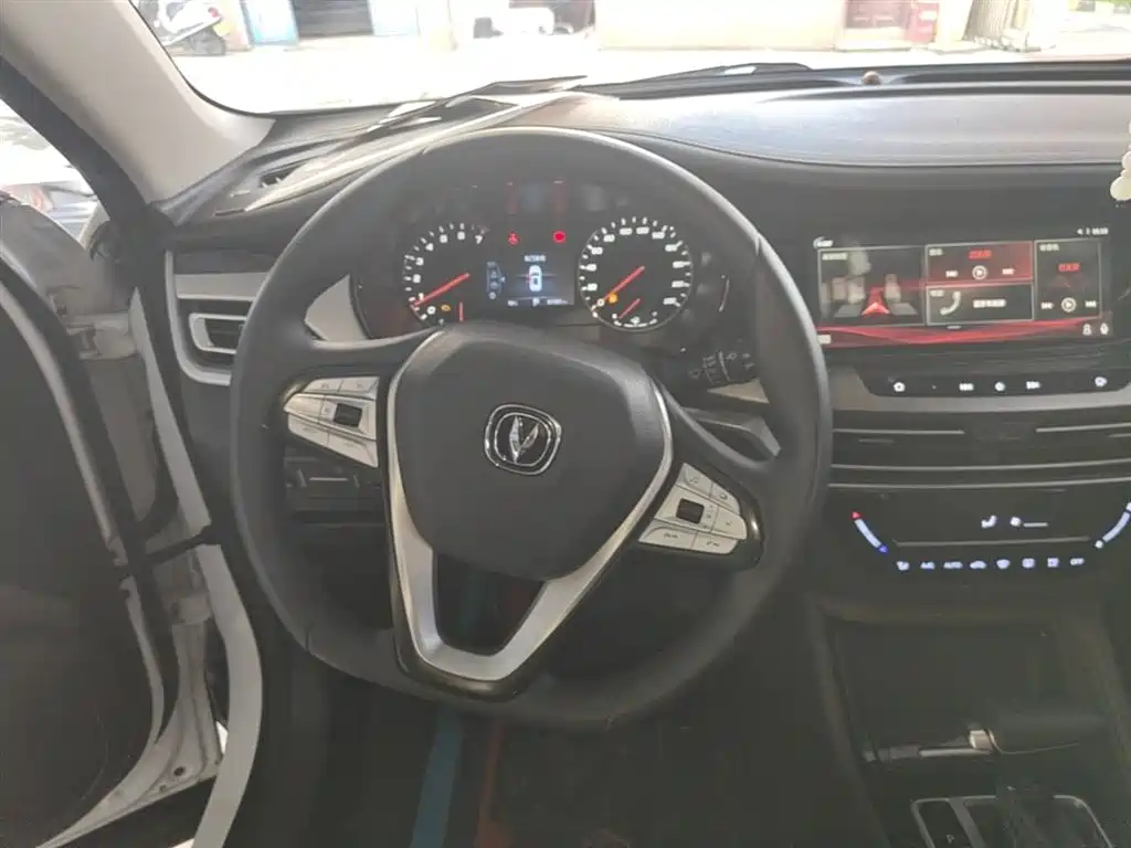 Changan CS35 PLUS 2019 2019 1.6L Automatic Smooth Connect Edition