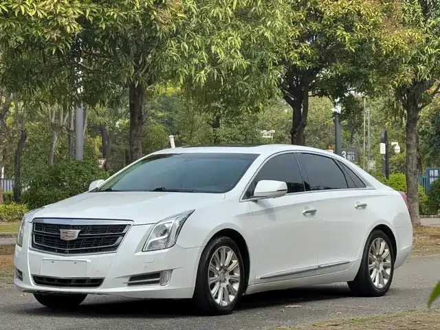 CADILLAC XTS