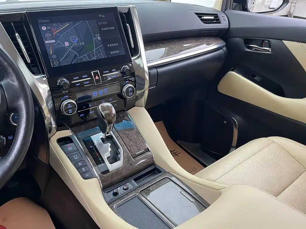 Toyota Alphard 2023 Dual Hybrid 2.5L Ultimate Gold Edition фото 25