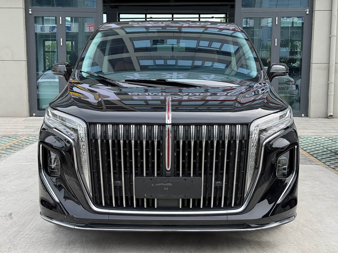 Hongqi HQ9