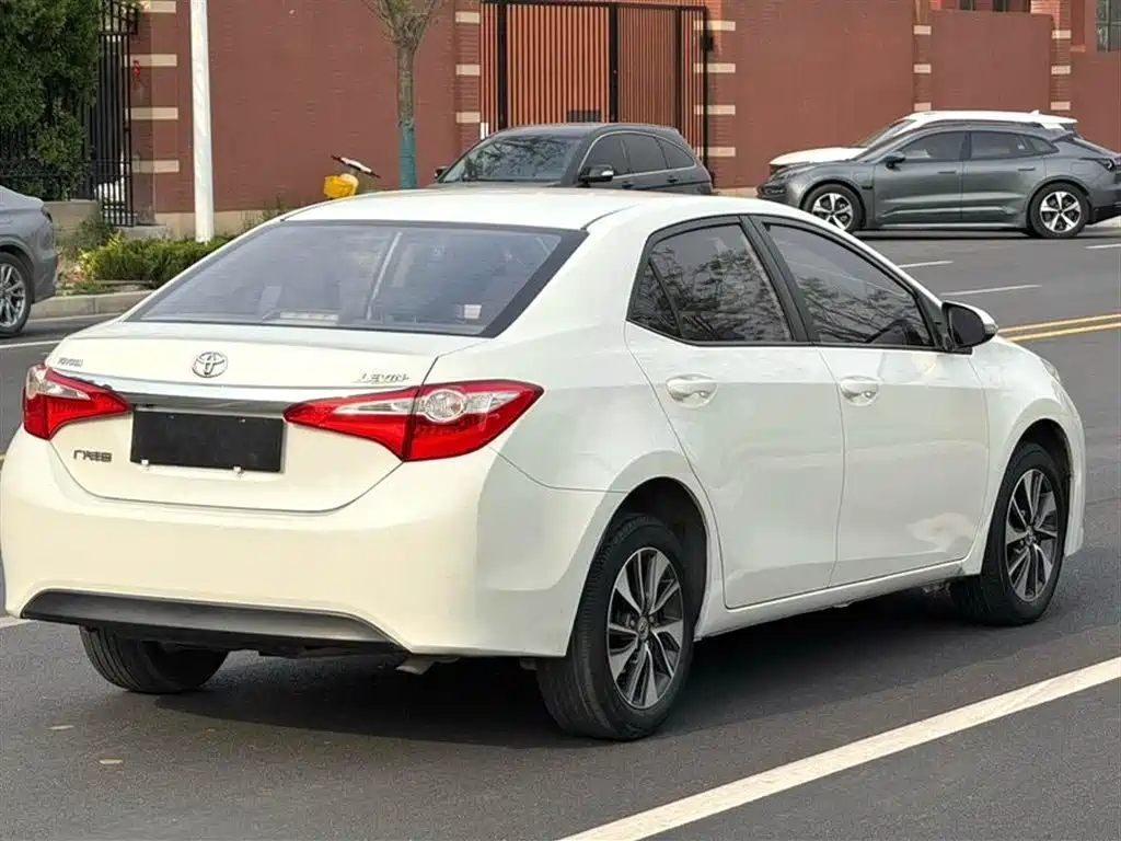 Toyota Levin 2014 1.8GS CVT Elite Edition фото 9
