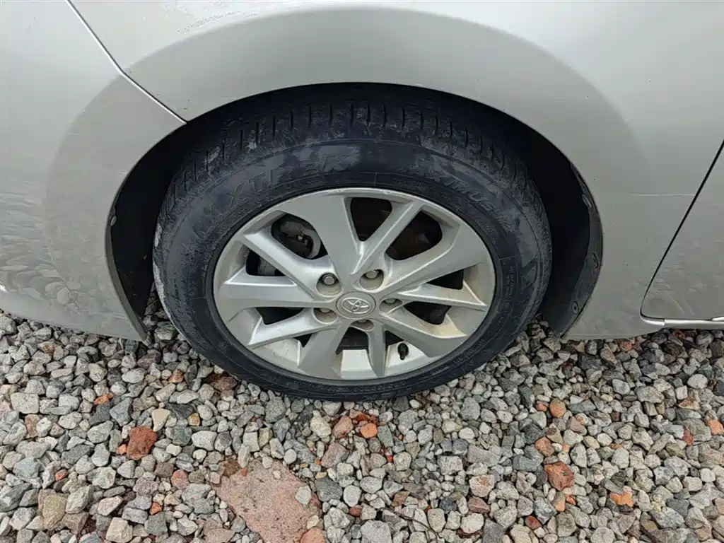 Toyota Corolla 2014 1.6L CVT GL-i Leather Edition фото 23