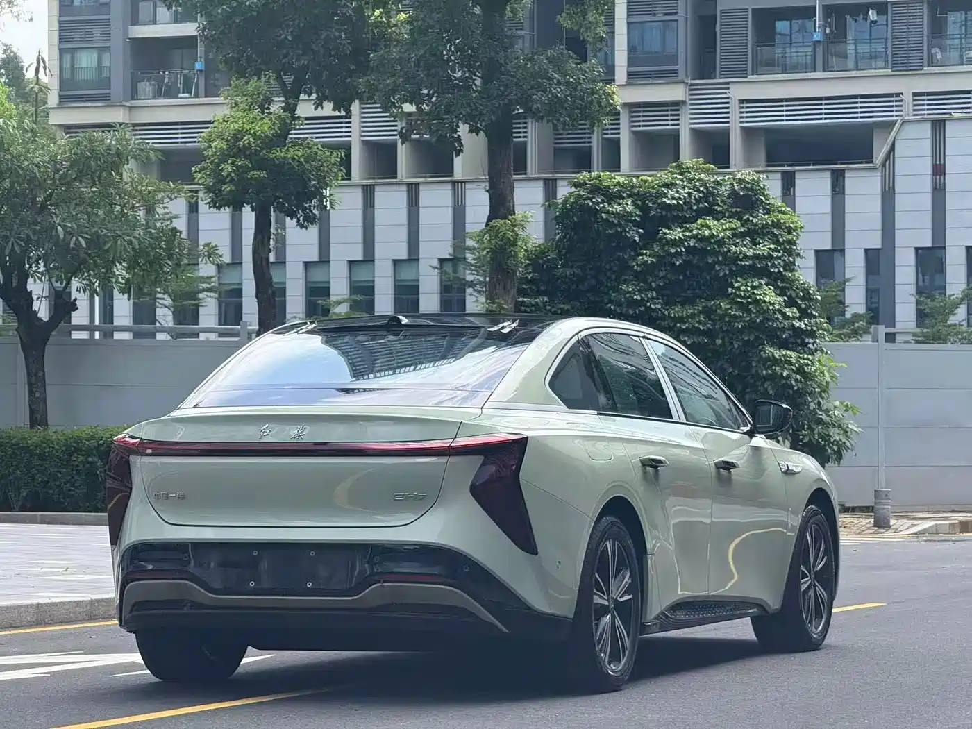 Hongqi EH7 2026 2025 600 Smart Selection Edition