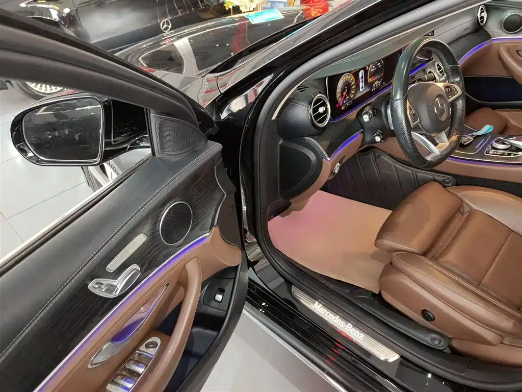 Mercedes-Benz E-Class 2018 E 200 L Sport фото 12