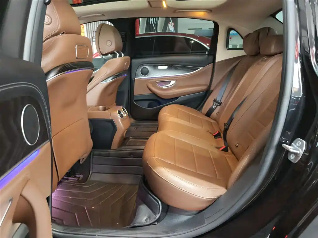 Mercedes-Benz E-Class 2018 E 200 L Sport фото 13