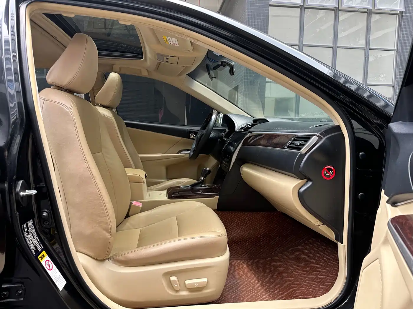 Toyota Camry 2016 2.0G 10th Anniversary Luxury Edition фото 10