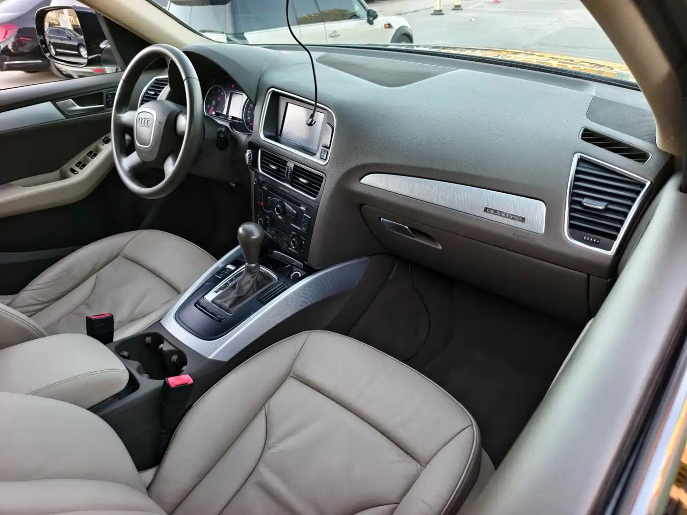 Audi Q5 2010 2.0TFSI Technology фото 21