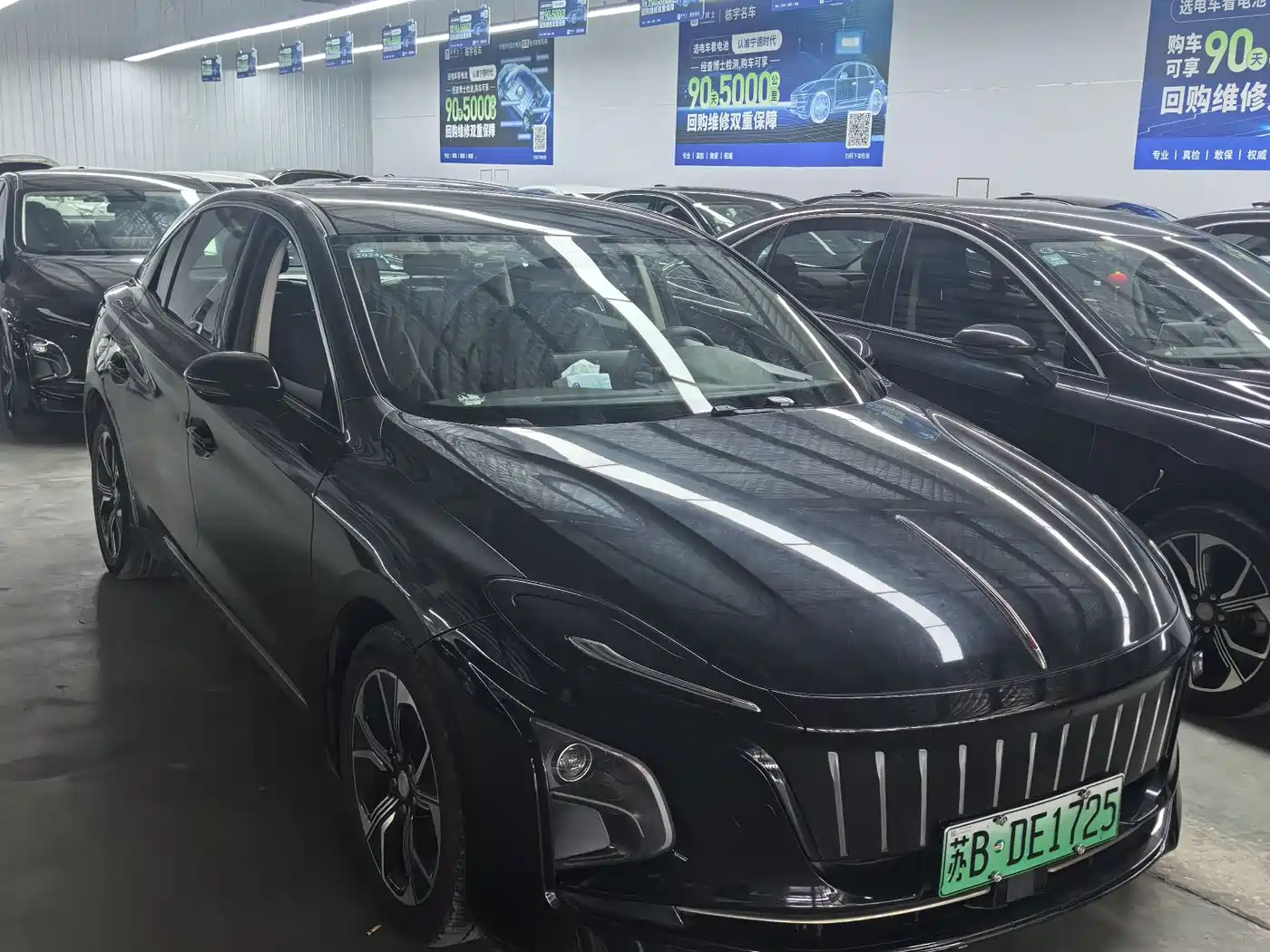 Hongqi E-QM5 2021 Ride-hailing Charging T3 Edition 4-seater фото 3