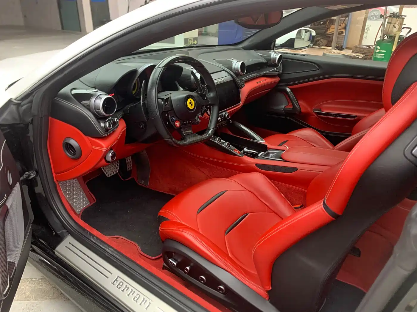 Ferrari GTC4Lusso 2018 2016 6.3L V12