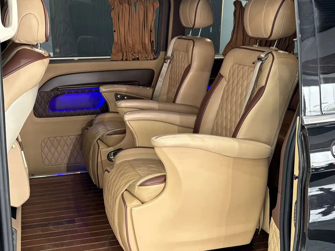 Mercedes-Benz Vito 2018 2.0T Business Edition China VI фото 8