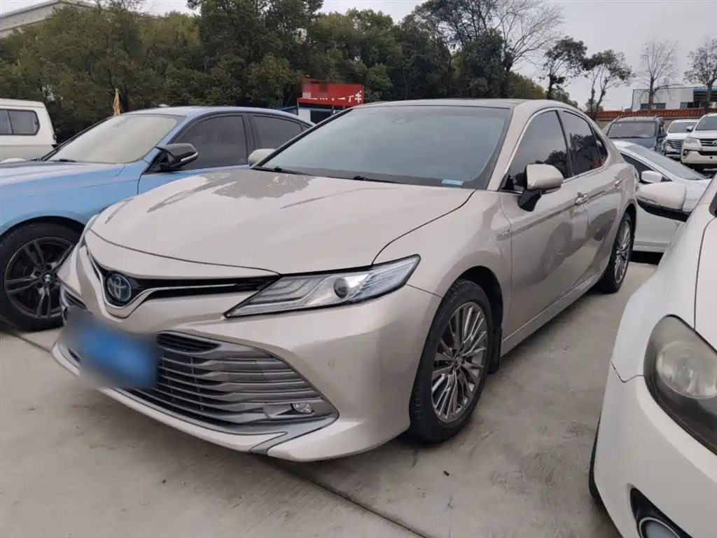 Toyota Camry 2019 Facelift Hybrid 2.5HG Luxury Edition фото 2
