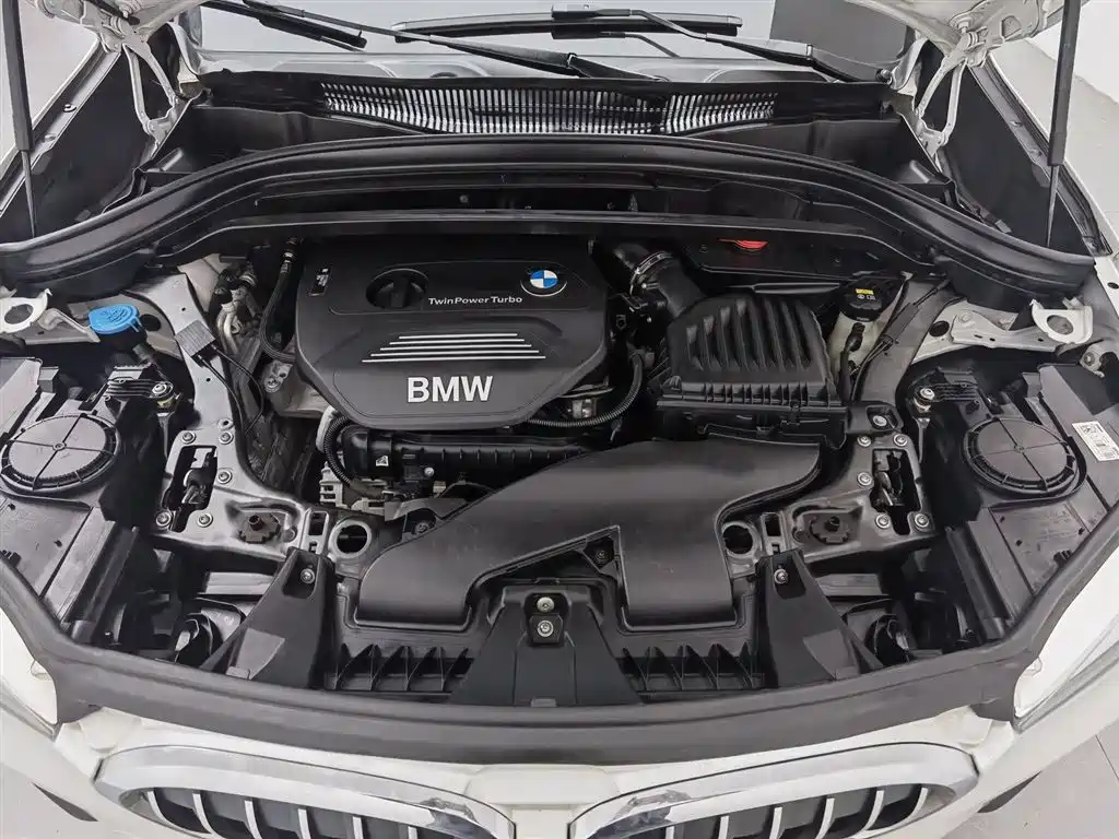 BMW X1 2016 sDrive18Li Fashion Model фото 6