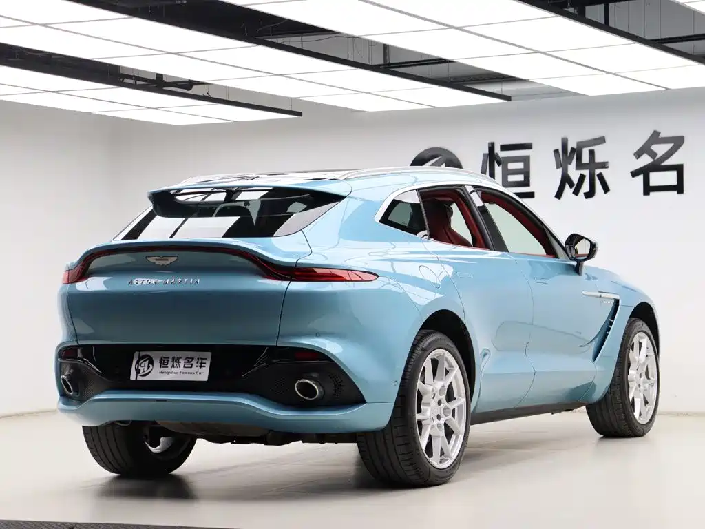 Фото 27 - Aston Martin DBX
