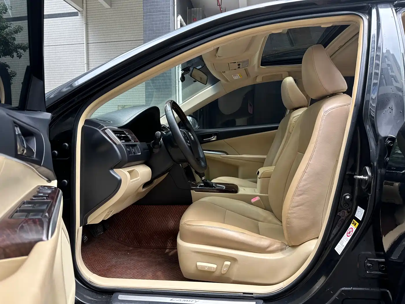 Toyota Camry 2016 2.0G 10th Anniversary Luxury Edition фото 9