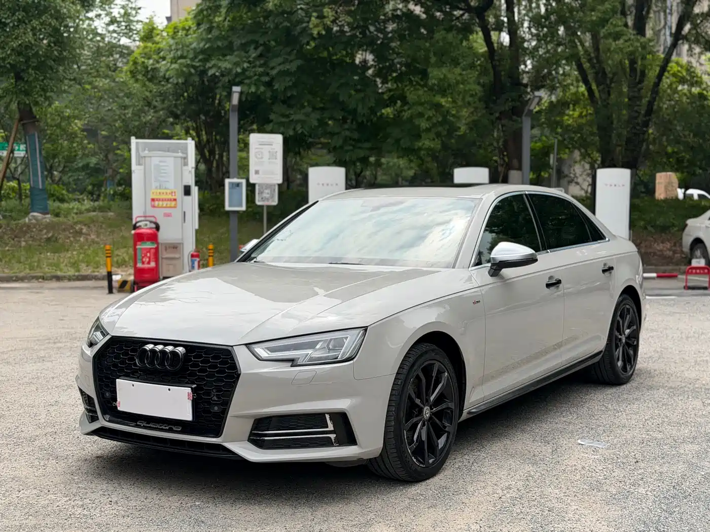 Audi A4L 2018 30th Anniversary 40 TFSI Progressive