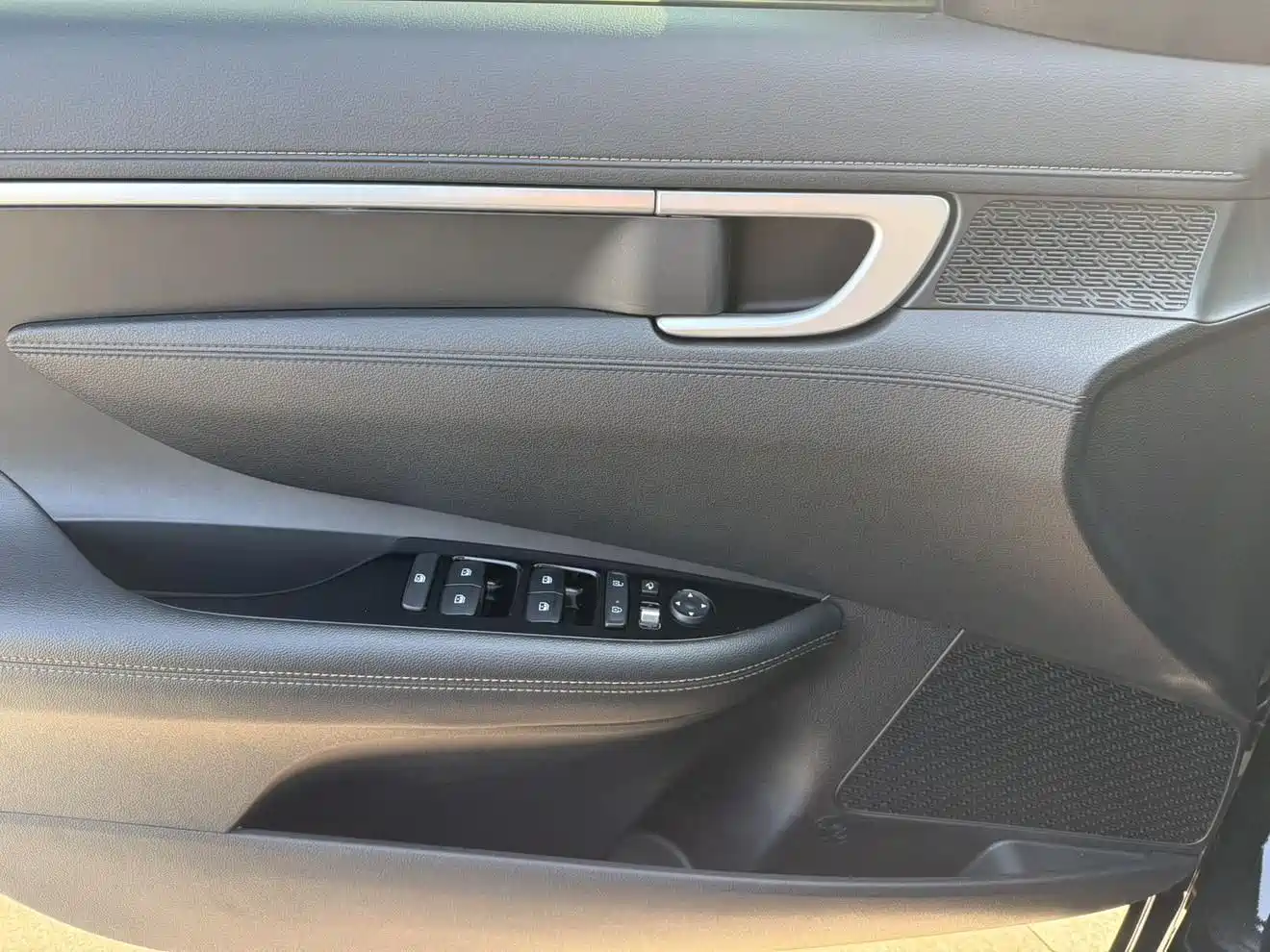 HYUNDAI NAME PICTURE