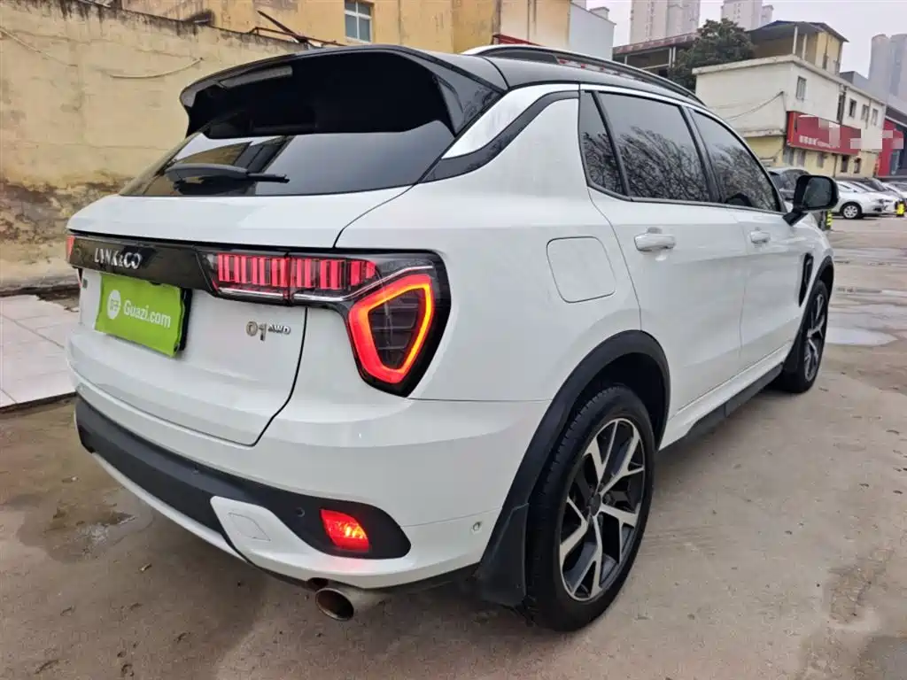 Lynk & Co 01 2017 2.0T AWD Pro фото 7